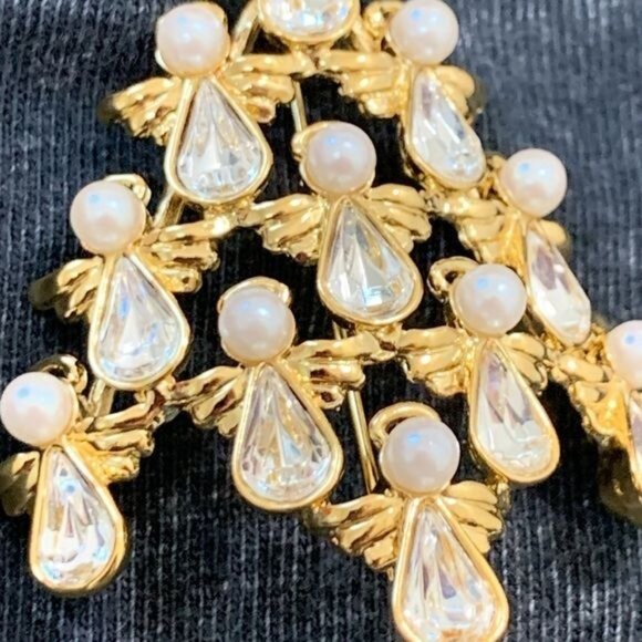 Designer Faux Diamond Pearl  Angel Christmas Tree Brooch by Avon - Picture 5 of 11